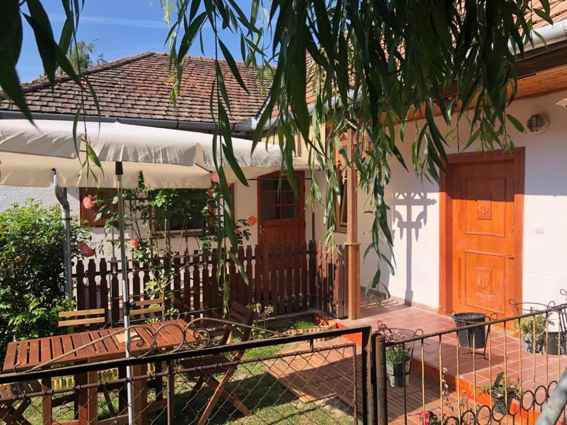 Tepke Guesthouse Garáb Zewnętrze zdjęcie